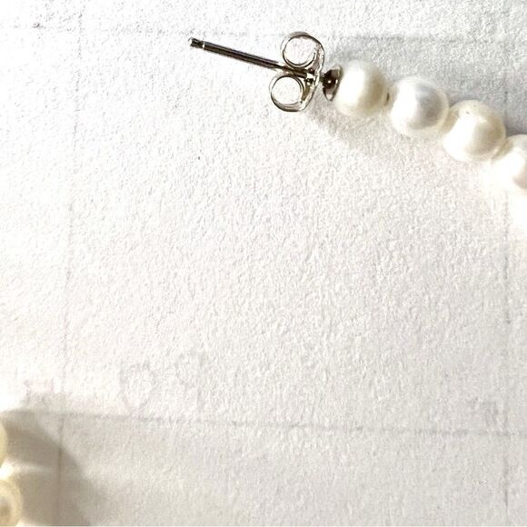 Exquisite Sterling Silver Rice Pearl C-Hoop Earrings: Timeless Elegance - Picture 6 of 9